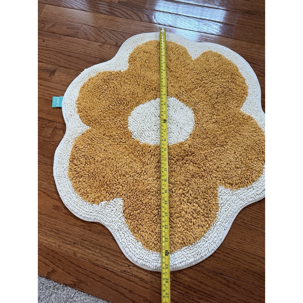 Target Pillow fort Yellow flower rug - Picture 3 of 4
